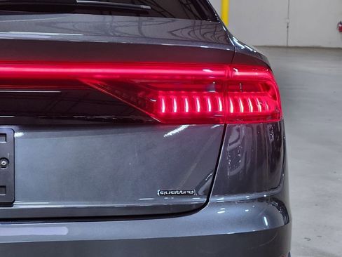 Used 2022 Audi Q8 Prestige image 22