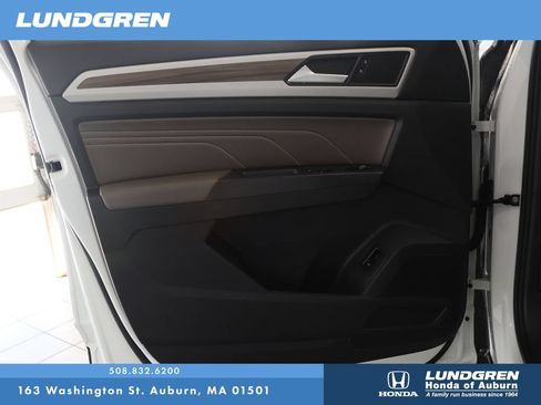 Used 2021 Volkswagen Atlas SEL AWD/4WD image 9