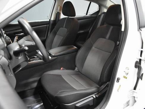 Certified 2023 Nissan Sentra SV image 5