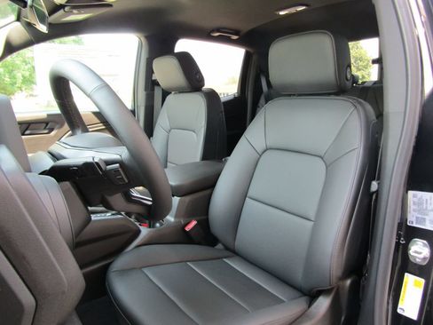 New 2026 Chevrolet Colorado Trail Boss AWD/4WD image 23