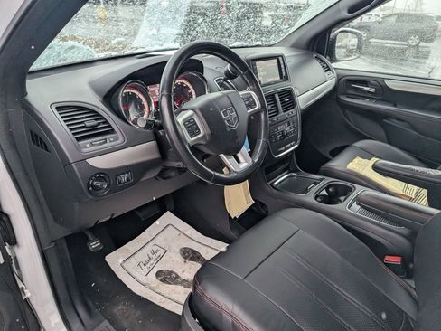 Used 2017 Dodge Grand Caravan GT image 10