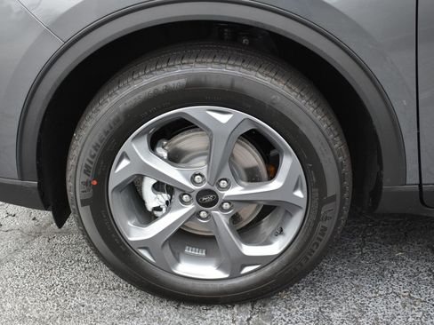 New 2026 Ford Escape ST-Line w/ Cold Weather Package image 9