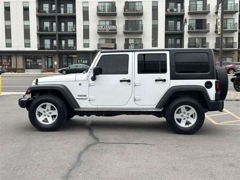 Used 2017 Jeep Wrangler Unlimited Sport w/ Power Convenience Group image 4