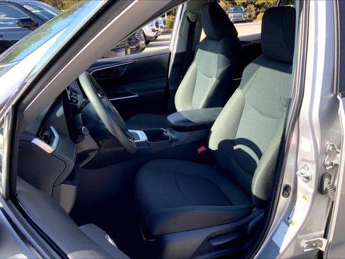 Used 2024 Toyota RAV4 LE image 8