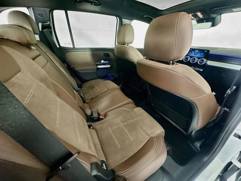 Used 2026 Mercedes-Benz GLB 250 image 26