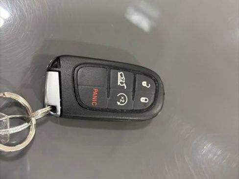 Used 2021 Jeep Cherokee Limited AWD/4WD image 28