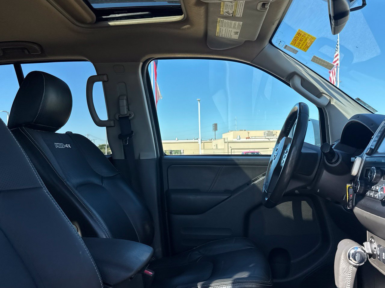 Used 2015 Nissan Frontier PRO-4X w/ Pro-4x Luxury Package AWD/4WD image 34