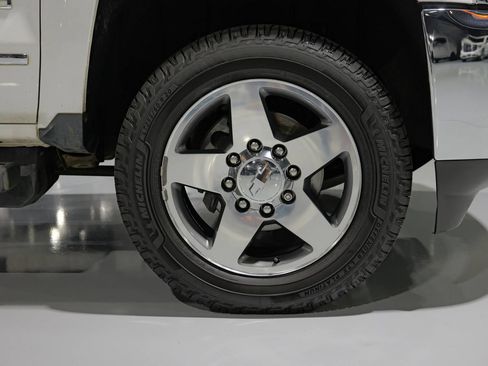 Used 2019 Chevrolet Silverado 2500 LTZ w/ Duramax Plus Package AWD/4WD image 8