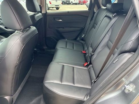Used 2023 Nissan Rogue SV w/ SV Premium B Package FWD image 15