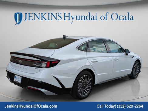 New 2025 Hyundai Sonata SEL FWD image 3