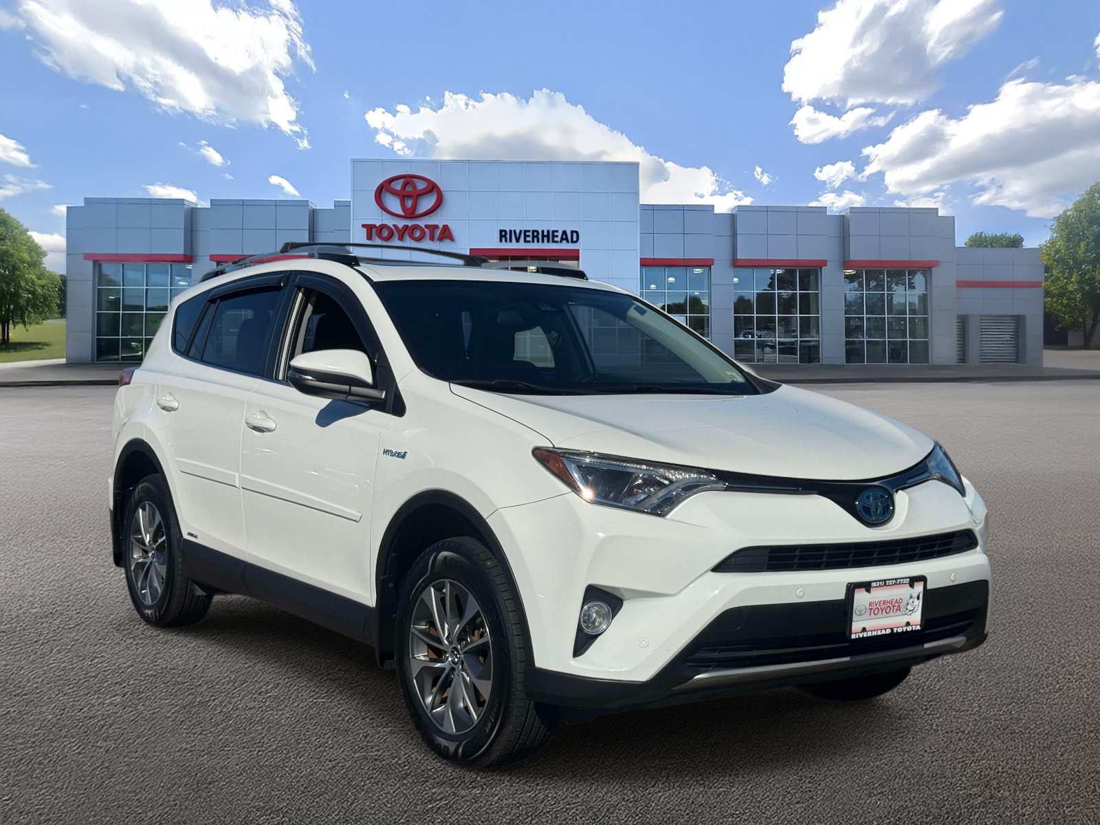 Used 2016 Toyota RAV4 XLE w/ Convenience Package AWD/4WD image 2