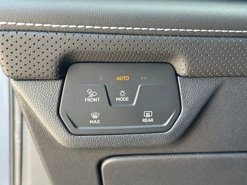 New 2026 Volkswagen Atlas SE FWD image 23