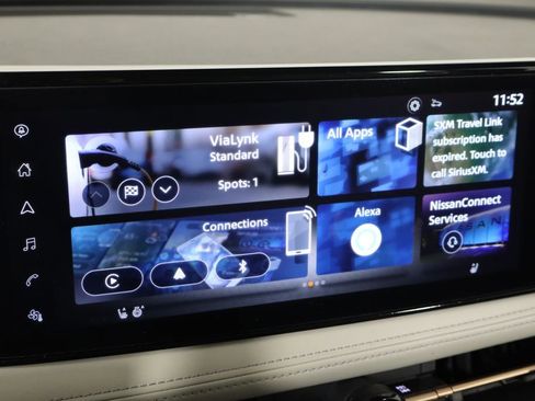 Used 2023 Nissan Ariya FWD image 32