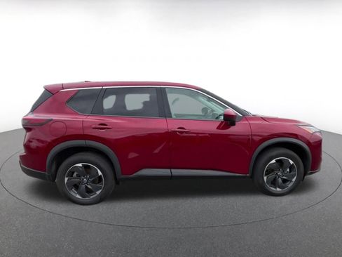 Used 2025 Nissan Rogue SV AWD/4WD image 16
