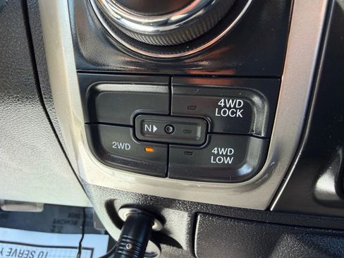 Used 2017 RAM 1500 Classic SLT image 27