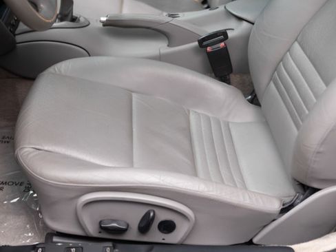 Used 2004 Porsche 911 Targa RWD image 49