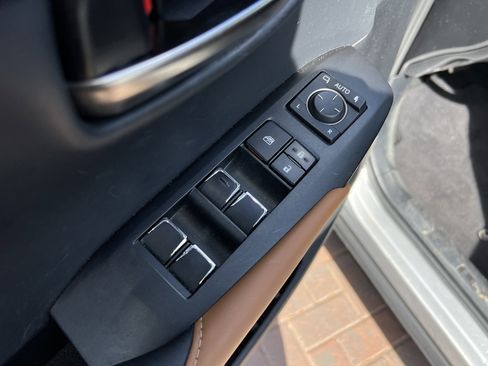 Used 2018 Lexus NX 300 FWD w/ Premium Package image 15