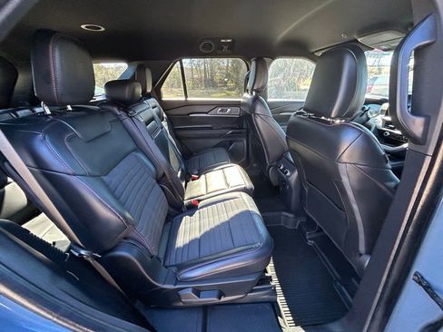 Used 2025 Ford Explorer ST-Line image 21
