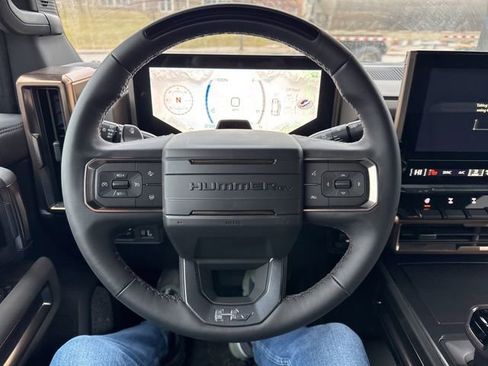 New 2025 GMC Hummer EV 3X w/ Extreme Off-Road Package image 15