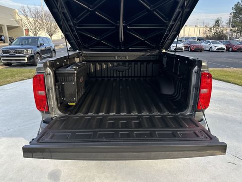 Used 2020 Chevrolet Colorado LT w/ Colorado RST Special Edition image 31