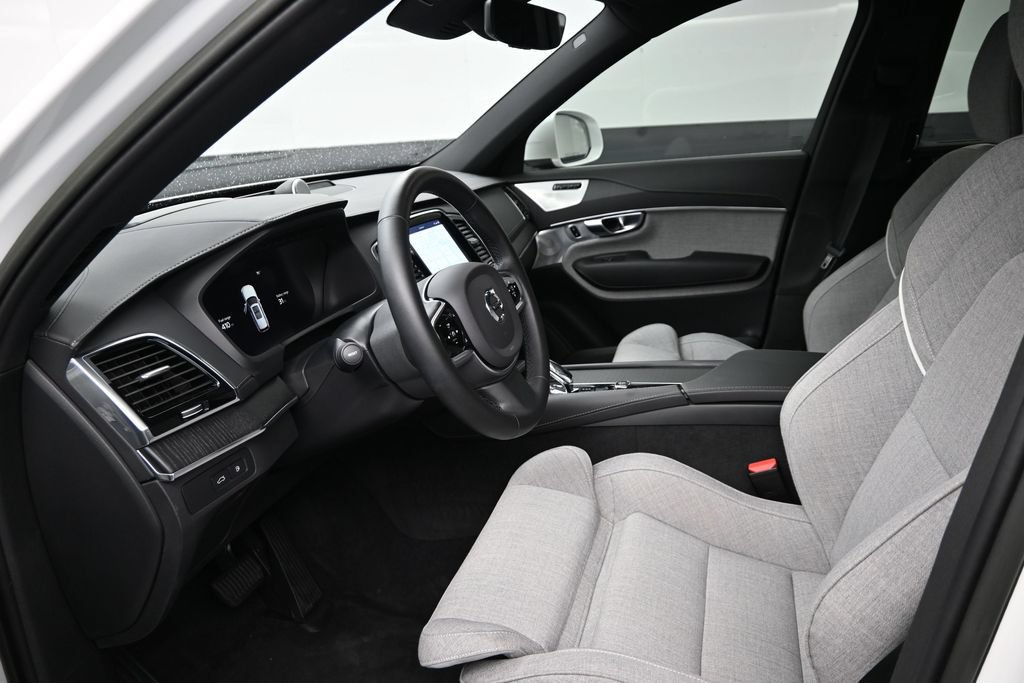 Used 2023 Volvo XC90 T8 Ultimate AWD/4WD image 10