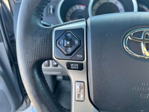 Used 2015 Toyota Tacoma 4x4 Double Cab w/ TRD Off-Road Package image 15