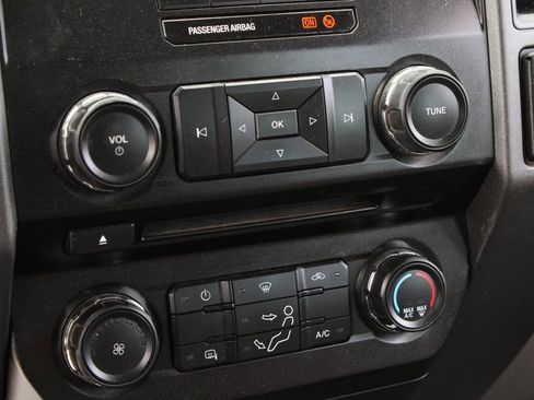 Used 2017 Ford F550 2WD Crew Cab Super Duty image 26