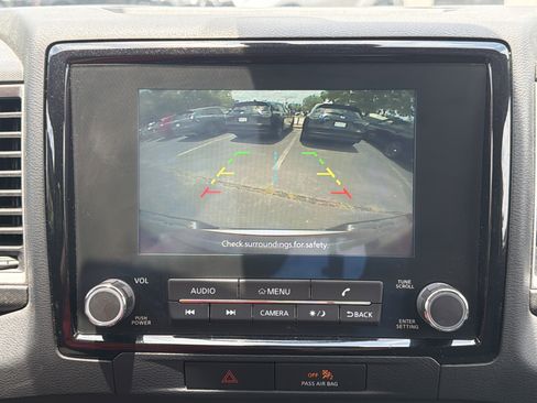 Used 2023 Nissan Frontier SV w/ SV Convenience Package RWD image 4