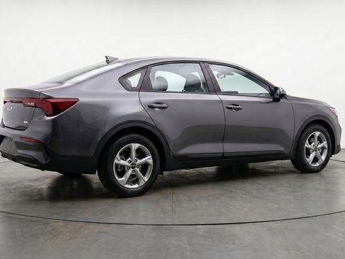 Used 2025 Kia K4 FWD image 9