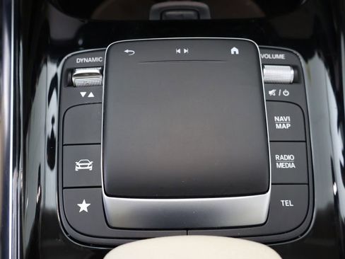 Used 2022 Mercedes-Benz GLA 250 4MATIC w/ Premium Package image 50