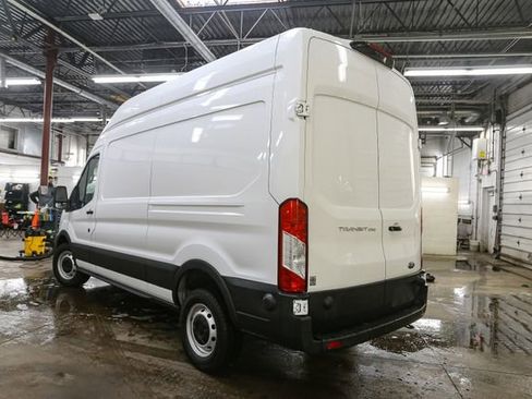 Used 2024 Ford Transit 250 148 High Roof RWD image 7