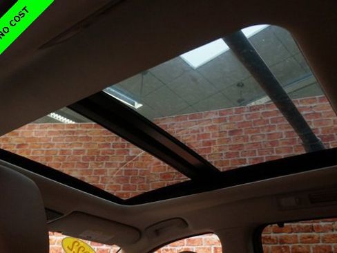 Used 2022 Nissan Pathfinder Platinum w/ Cargo Package image 33