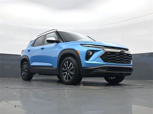 Certified 2025 Chevrolet TrailBlazer ACTIV w/ Driver Confidence Package image 23