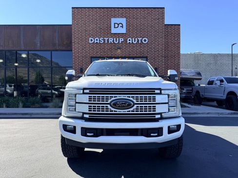 Used 2019 Ford F350 Platinum AWD/4WD image 2