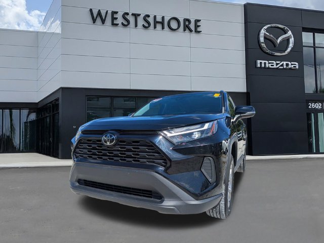 Used 2023 Toyota RAV4 XLE AWD/4WD image 7