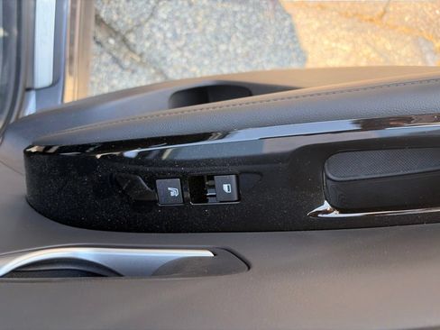 Used 2025 Hyundai Tucson Limited AWD/4WD image 28