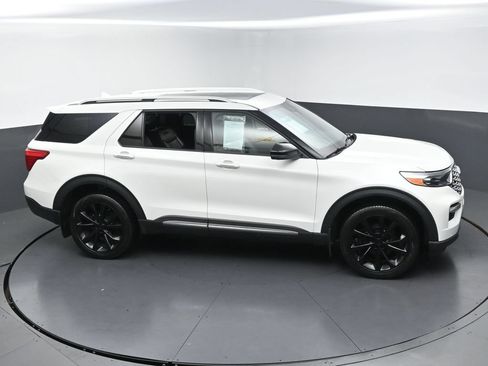 Used 2022 Ford Explorer Platinum AWD/4WD image 44