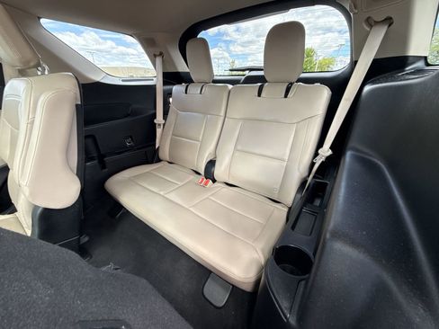 Used 2021 Ford Explorer Limited w/ Equipment Group 301A AWD/4WD image 26