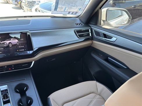 New 2026 Volkswagen Atlas Cross Sport SE image 34