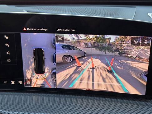 New 2025 Audi SQ5 Prestige image 20