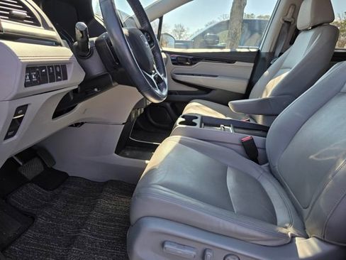 Used 2023 Honda Odyssey Touring image 8