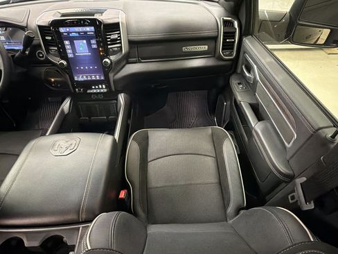 Used 2025 RAM 2500 Laramie w/ Night Edition AWD/4WD image 29