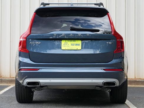 Used 2021 Volvo XC90 T5 Momentum w/ Advanced Package AWD/4WD image 11