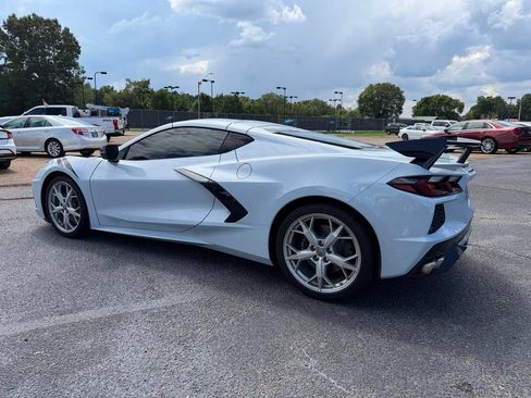 Used 2022 Chevrolet Corvette Stingray Coupe w/ Engine Appearance Package RWD image 4