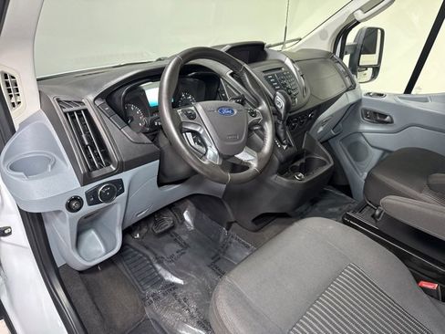 Used 2019 Ford Transit 350 XL image 7