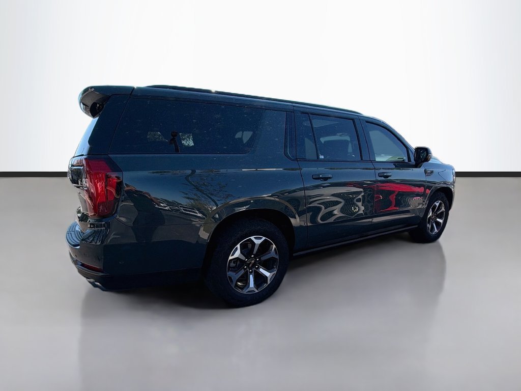 Used 2026 GMC Yukon XL AT4 Ultimate AWD/4WD image 5