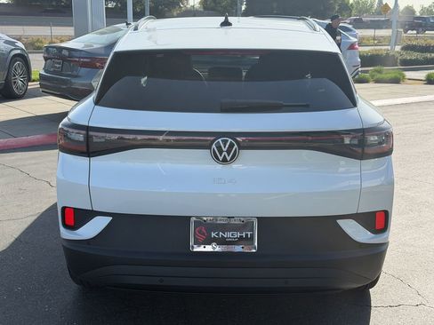 New 2026 Volkswagen ID.4 Pro image 7