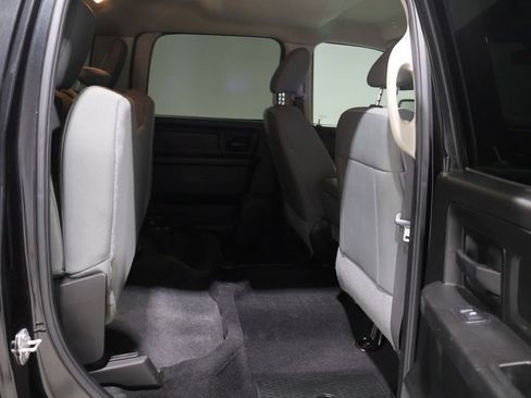Used 2019 RAM 1500 Express w/ Express Value Package AWD/4WD image 20