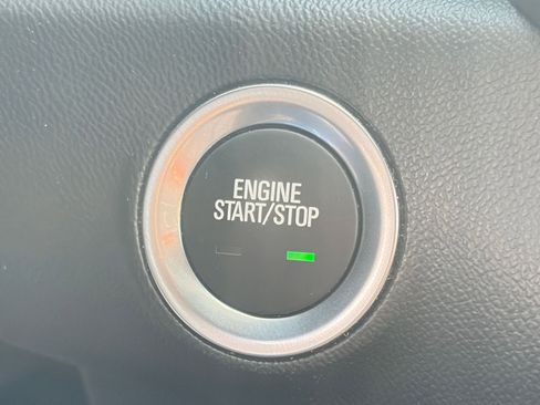 Used 2024 GMC Terrain SLE FWD image 20