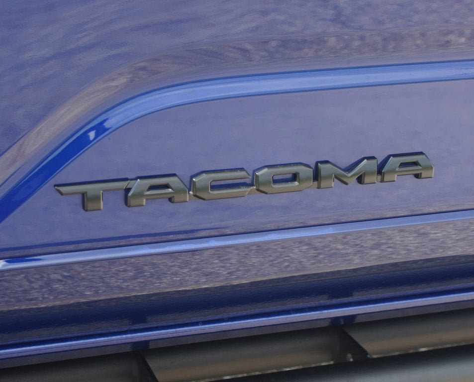 Used 2025 Toyota Tacoma TRD Sport w/ TRD Sport Premium Package AWD/4WD image 19